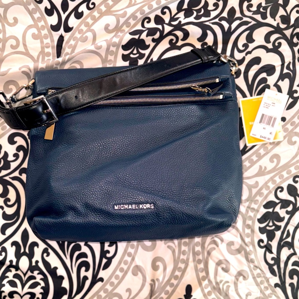 Michael Kors Jane Extra-Large Leather Shoulder Bag in Navy and Black.
